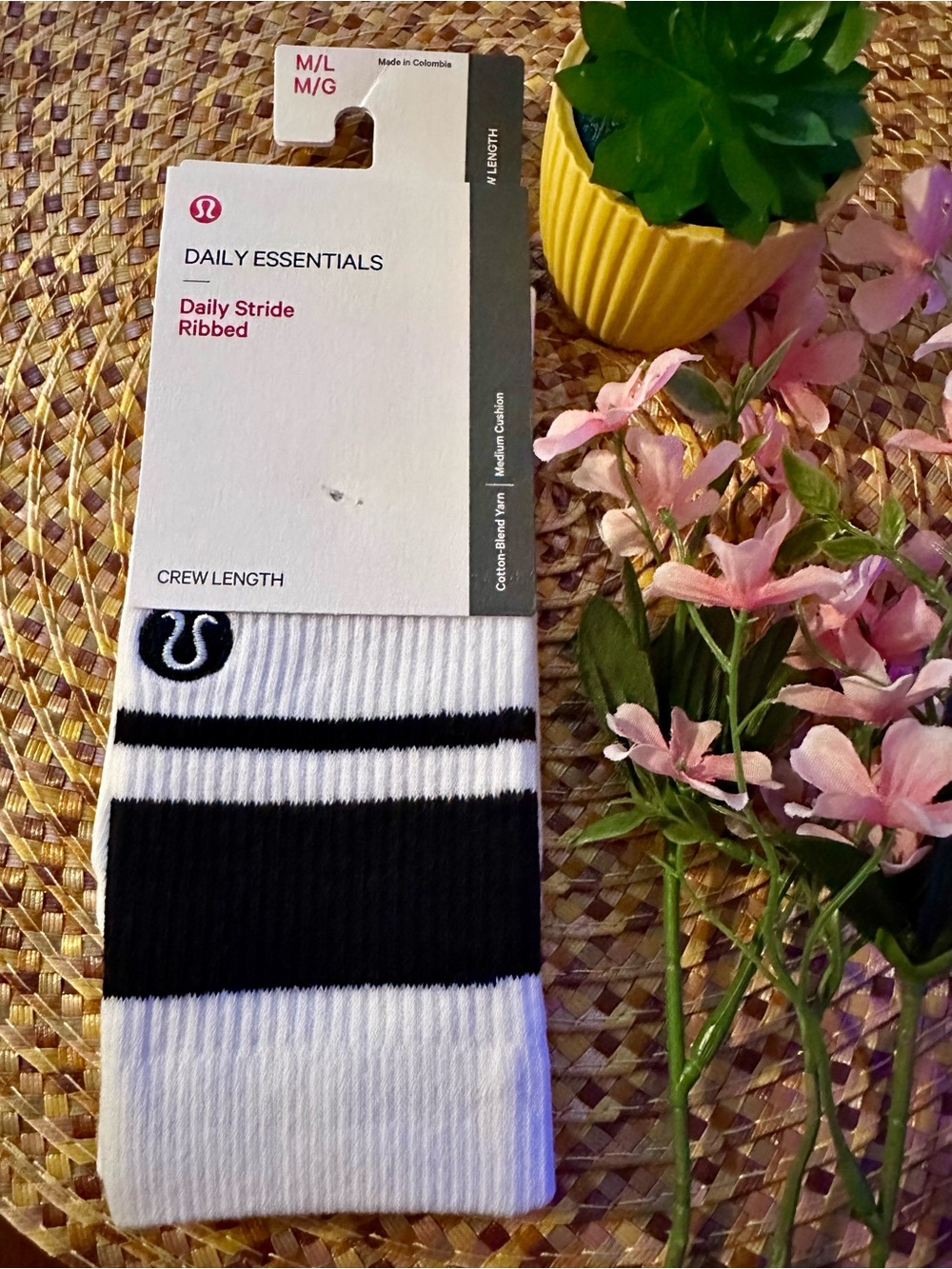 lululemon athletica White and Black Ribbed Crew Socks with Stripe